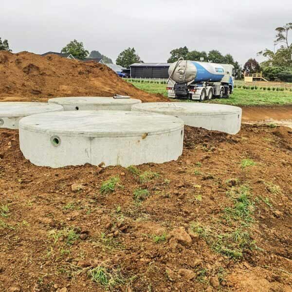 concrete septic tanks installation